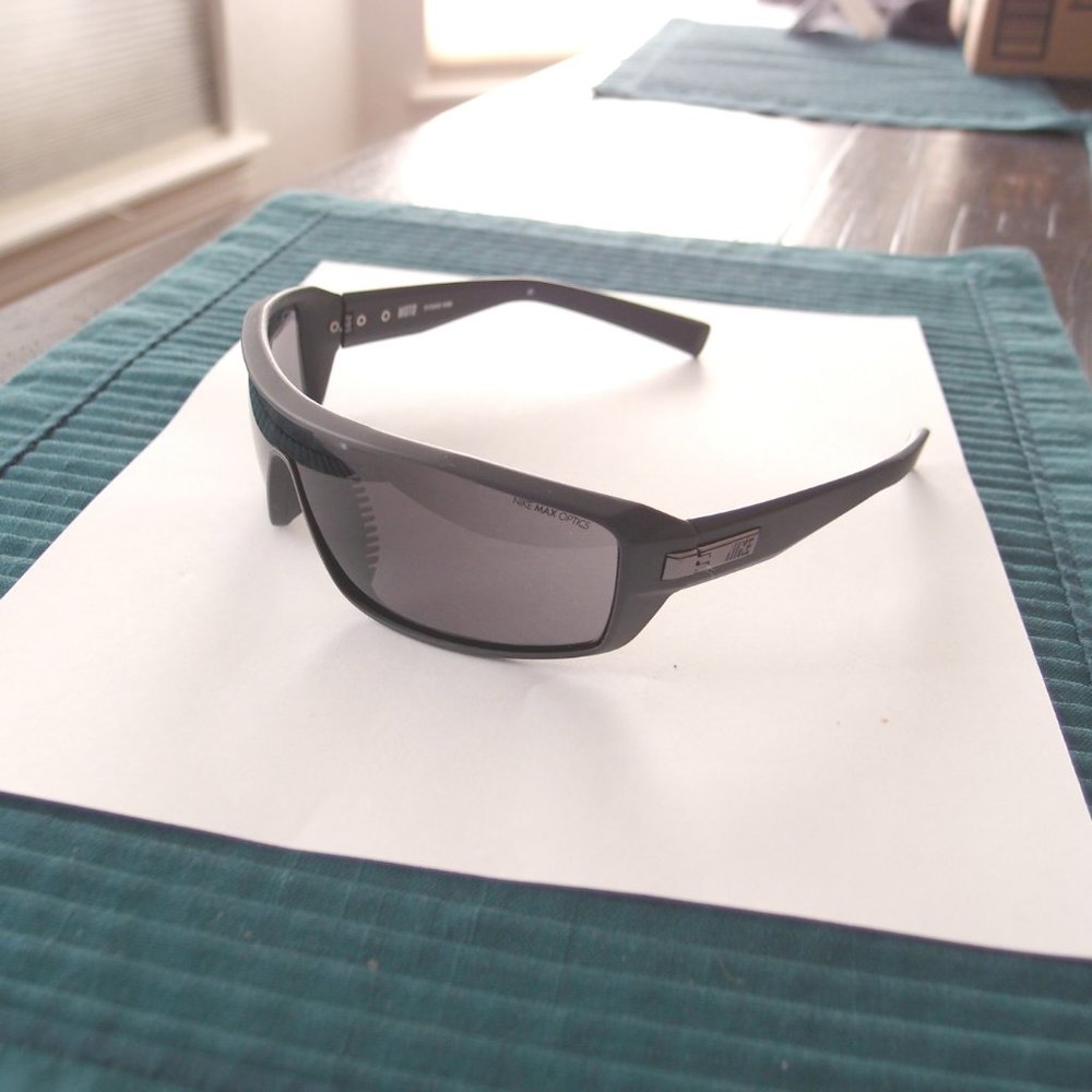 Nike Sunglasses MOTO-  EVO610 008-matte-vg condition-unisex